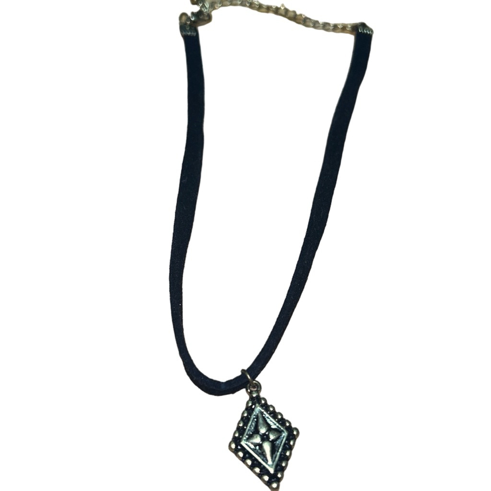Unbranded Choker Necklace Black and Silver One Size - Picture 2 of 2